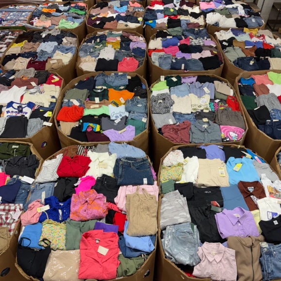 Other - SUPPORT OUR SHOW (LOT OF 10-15) Target Women’s Wholesale Clothing Box